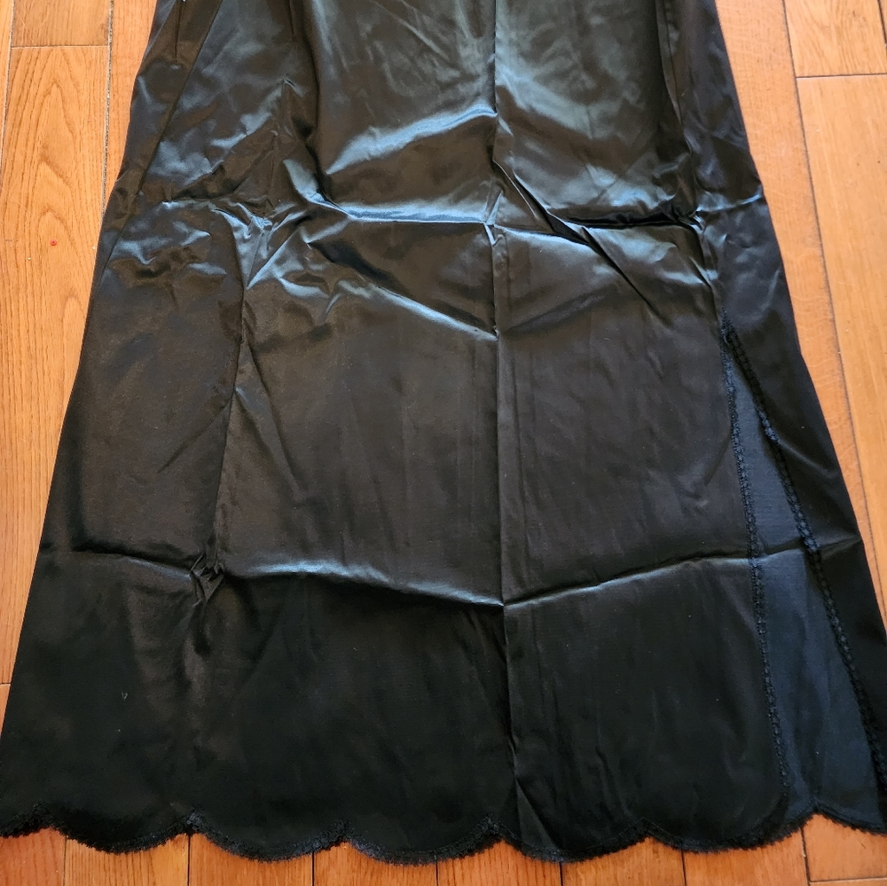 VINTAGE KOMAR SLIP